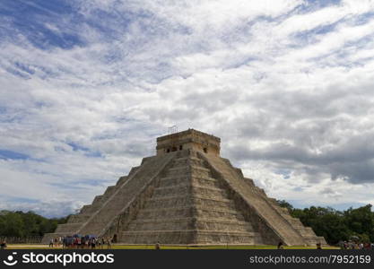 Scenic views of Chichen Itza Maya ruins on Yukatan Peninsula, Mexico.