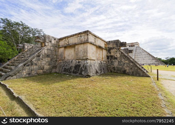 Scenic views of Chichen Itza Maya ruins on Yukatan Peninsula, Mexico.