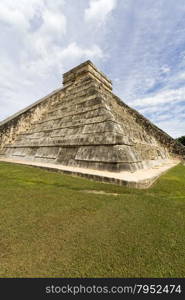 Scenic views of Chichen Itza Maya ruins on Yukatan Peninsula, Mexico.