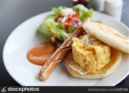 scrambled egg with sausage