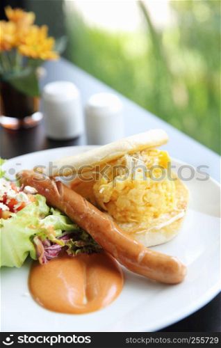 scrambled egg with sausage