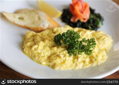 Scrambled eggs with smoked salmon