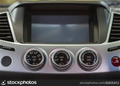 Screen multimedia system in a car, Modern car dashboard