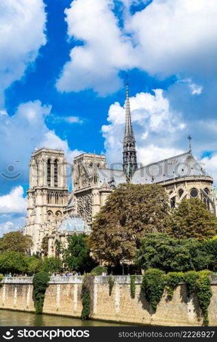 Seine and Notre Dame de Paris is the one of the most famous symbols of Paris