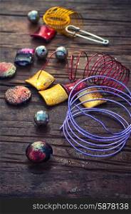 Set fashion beads for weaving necklaces