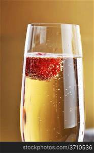 shampagne glasson celebratory table