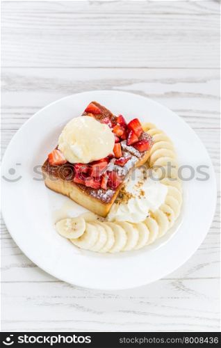 shinuya honey toast with with fruit and ice cream