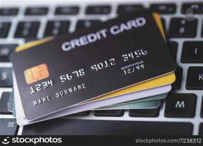 Shopping online with credit cards