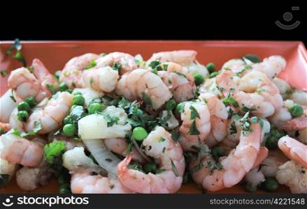 shrimp with peas and cauliflower