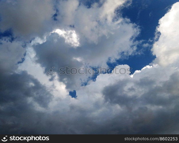 sky and cloud with sunlight