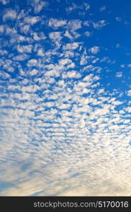 sky and empty space in oman the fluffy cloudy