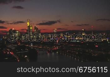 Skyline von Frankfurt am Main, vom sndlichen Mainufer.