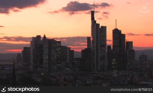 Skyline von Frankfurt am Main, vom sndlichen Mainufer.