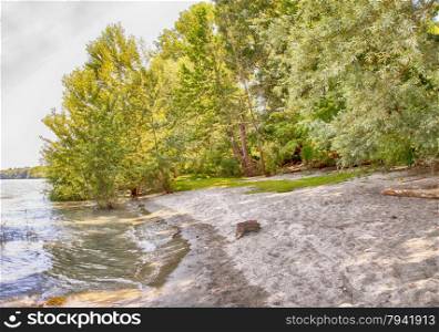Small beach in the woods, Hdr horizontal imaga