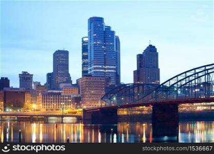 Smithfield Street Bridge over Monongahela River and downtown skyline, Pittsburgh, Pennsylvania, USA