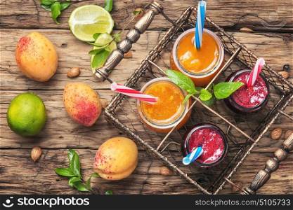 Smoothies with apricot and currant