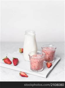 smoothies with strawberries milk