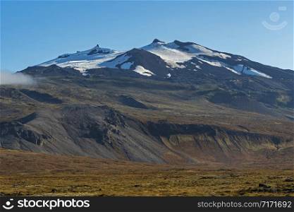Sn?ï¿½fellsjokull is a 700,000-year-old glacier-capped stratovolcano in western Iceland, Iceland