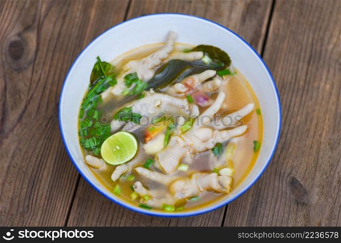 sour and spicy chicken feet soup, chicken feet soup bowl