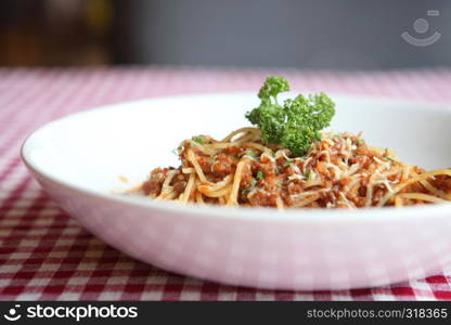 spaghetti bolognese
