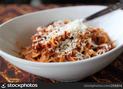 spaghetti bolognese italian food