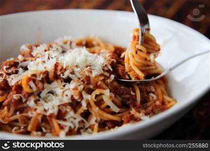 spaghetti bolognese italian food