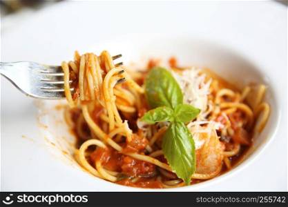 spaghetti bolognese with shrimp