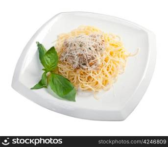 spaghetti carbonara on bowl