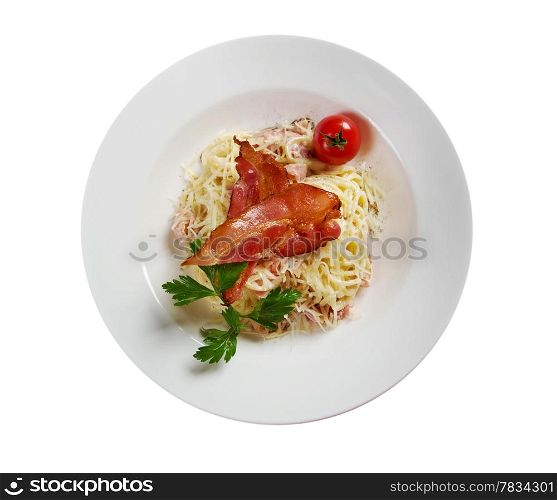 spaghetti carbonara on bowl.closeup