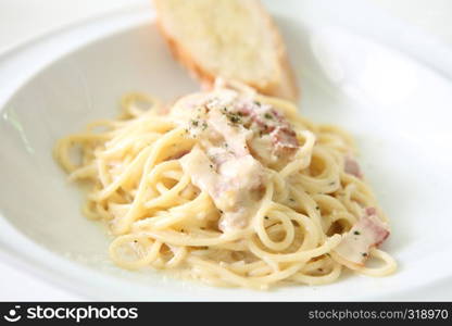 Spaghetti Carbonara with ham and cheese