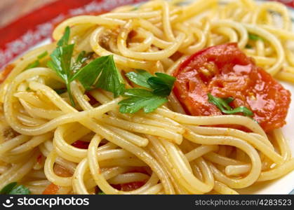 Spaghetti Piccanti al Pomodoro Fresco