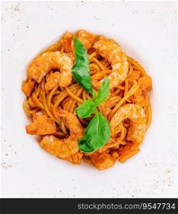Spaghetti with shrimps and tomato sauce