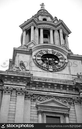 st paul cathedral in london england old construction and religion