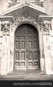 st paul cathedral in london england old construction and religion