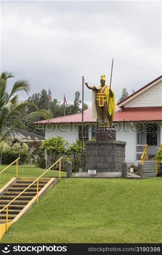 Statue in front of a building, Kamehameha Statue, Kappau, Hawaii Islands, USA