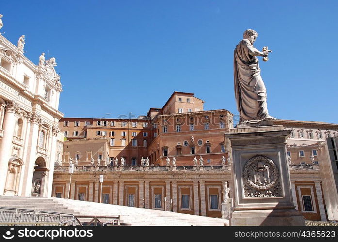 Statue in St Peter&acute;s square, Vatican city