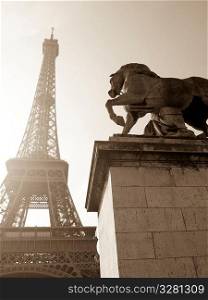 Statue of horse by Eiffel Tower