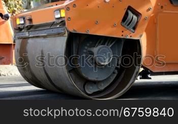 Steamroller with flashing lights