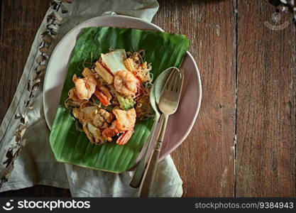 Stir Fried Glass Noodles with Prawn, selective focus  . Stir Fried Glass Noodles with Prawn