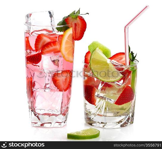 Strawberry Fruit Drinks With Ice And Lemon