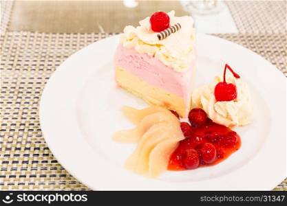 Strawberry Ice cream cake with fruit