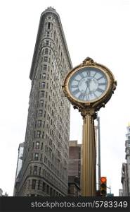 Street clock in front of the Flatiron Building, Manhattan, New York City, New York State, USA