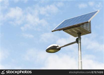 Street Light powered by a solar panel with a battery included