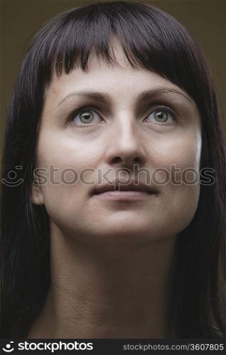 Studio portrait of woman&acute;s head