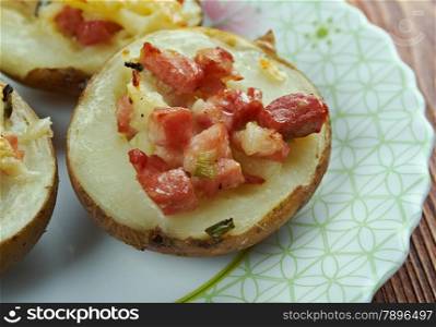 Stuffed Baked Potatoes with ham and cheddar cheese