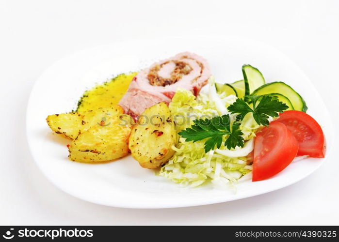 stuffed turkey fillet with potato and vegetables