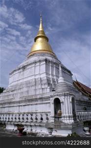 Stupa in wat Phra Kaew Don Tao, Lampang, Thailand