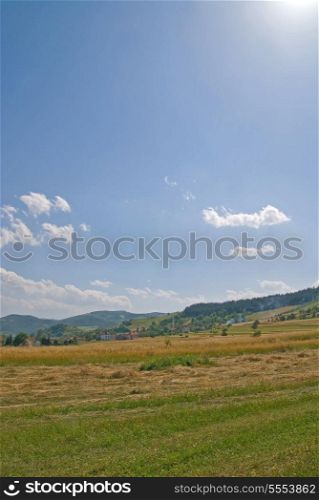 summer landscape (NIKON D80; 23.6.2007; 1/100 at f/16; ISO 100; white balance: Auto; focal length: 18 mm)
