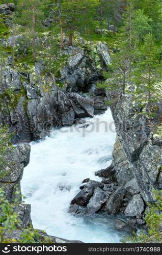 Summer mountain river waterfalls view (Ottafossen, Norge )