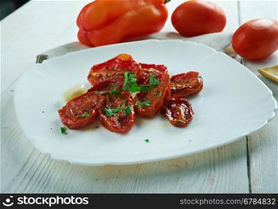 Sun-dried tomatoes. Turkish cuisine Kurutulmus Domates